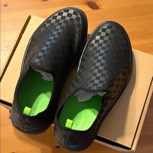 Men's OOmg eeZee Low Shoe | Black Checker Size 10.5